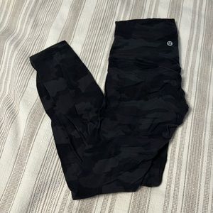 Lululemon black and grey camouflage leggings size 4